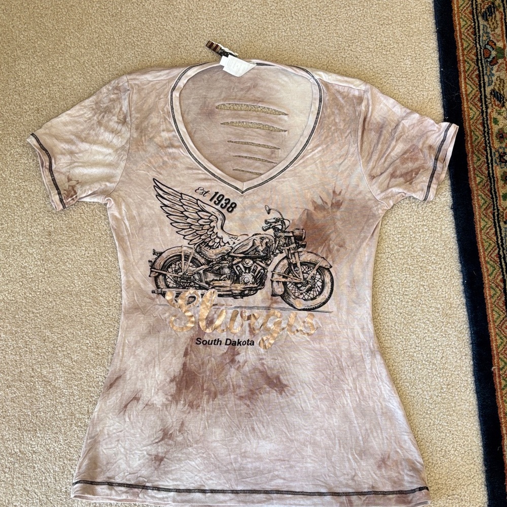 NWT Sturgis Iron Horse Saloon V-Neck Tee